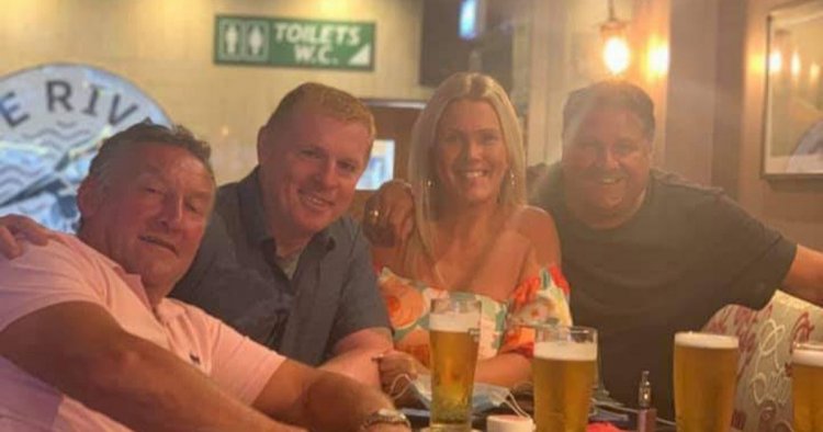 Celtic legend pictured drinking pints in popular Dublin pub