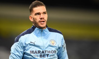 Man City Star Ederson Heaps Praise on 'Legend' Joe Hart