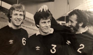 Celtic's 'Mr Reliable' Mark Reid Turns Sixty Today  – &