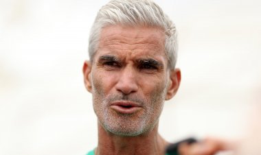 Craig Foster now firmly backing Celtic boss after famous 2007 interview row