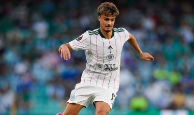 Ex-Bayern and Man United man wowed by Celtic ace who was ‘a handful all game’