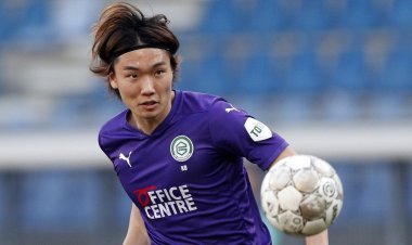 Schalke chief claims Celtic were desperate to sign Ko Itakura