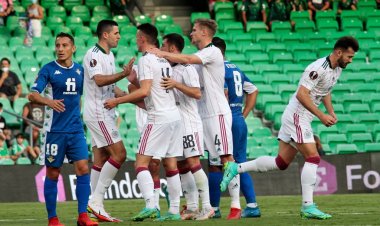 Team's Up – Surprise as Bolingoli starts, first start for McCarth