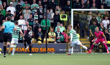 Video: Highlights as Andrew Shinnie goal punishes Celtic | The Celtic
