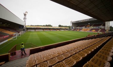 Motherwell launch food bank drive for Celtic visit in October