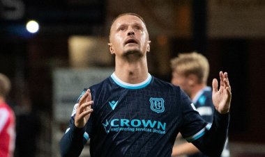 Leigh Griffiths is running out of chances warns Billy Brown after flare incident