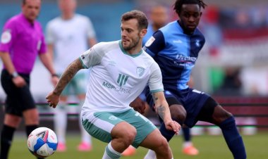 ‘Celtic fans would take to him’ – Pundit urges Bhoys to sign 34-cap int’l available for free