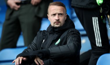 Bad week continues for on-loan Celtic man Leigh Griffiths; subbed off in first half vs rivals - 67 Hail Hail