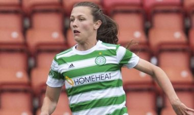 Celtic beat Hibs with last-gasp winner