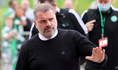 Barry Ferguson Defends Ange Postecoglou, As Former Rangers Captain Poi