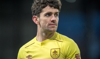 Celtic told to sign Brady after newspaper reveal - Mills