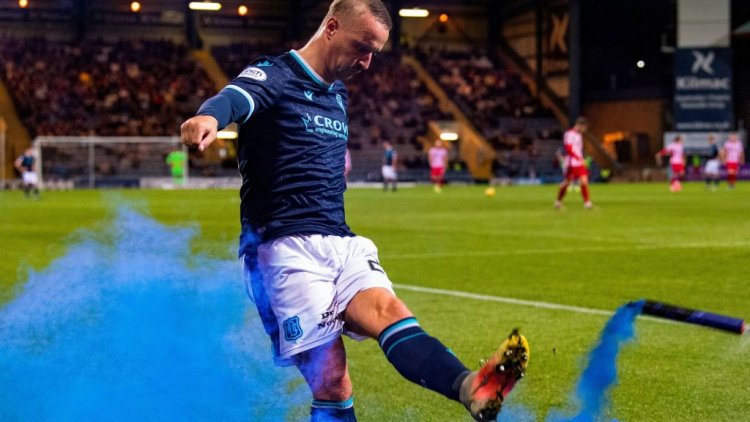 Disgusting chants then a blue flare volley