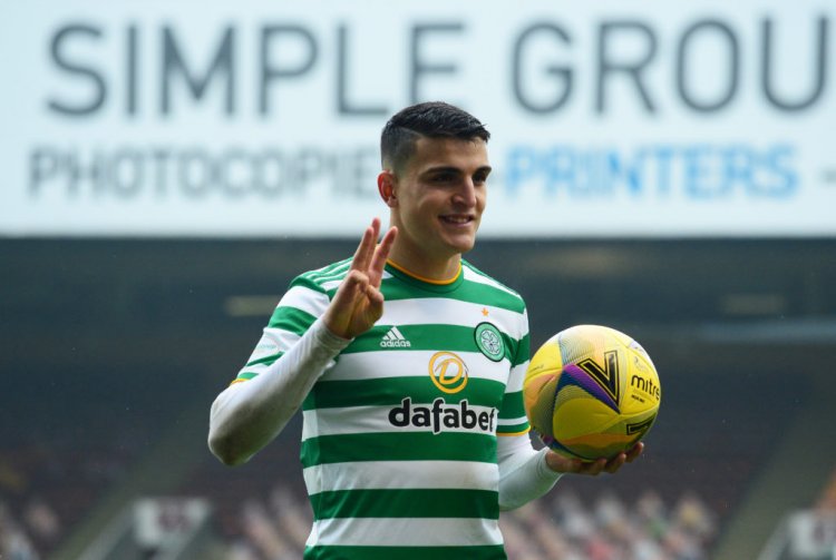 Mohamed Elyounoussi tactfully answers media questions on his Celtic and Southampton future - 67 Hail Hail