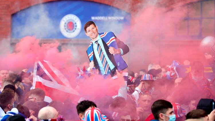Gerrard bends Rangers to his will to break Celtic’s grip on Scottish title