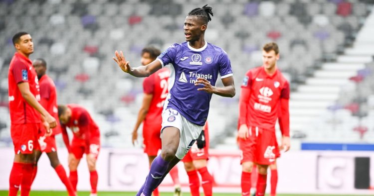 Celtic loan stars given transfer verdict including Hendry and Bayo