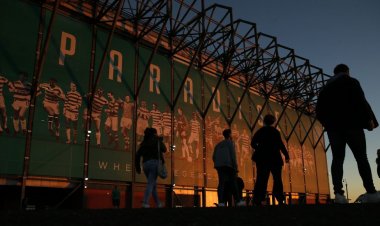 Is EPL manager hinting at a ‘come and get me’ plea to Celtic board?