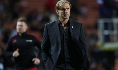 Super Rugby talking points: Is Scott Robertson lying back and thinking of England?