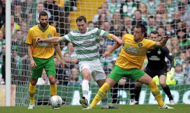 Celtic: Fans react to Chris Sutton’s tweet