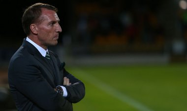 Jamie Carragher Asks Leading Celtic Question Live on TV