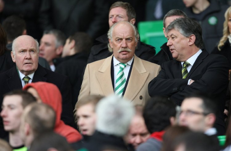 Celtic: Desmond to back Howe significantly