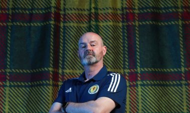 Steve Clarke snaps back at comparisons between Celtic and Scotland covid scares