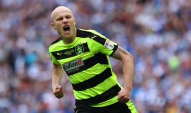 McLeish urges Celtic to sign Socceroo: 'Did he start at Man City?'