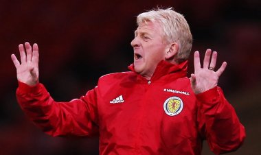 Gordon Strachan threatened to axe Scotland stars over Celtic vs Rangers hatred