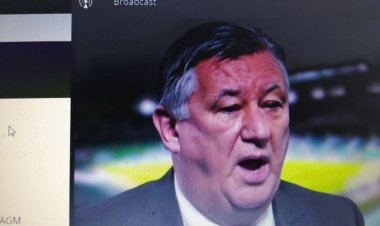 ‘Nose in the trough’ ‘Downsizing’ ‘Overpaid accountant with zero ambition’ Fans say farewell to Lawwell