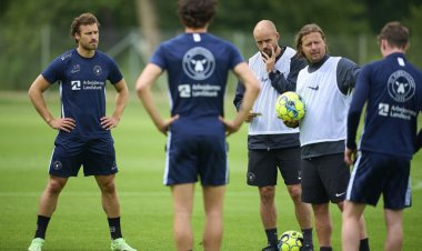 As Celtic land in Wales, Midtjylland are in Poland: Bo Henriksen talks tactics and preparation - 67 Hail Hail