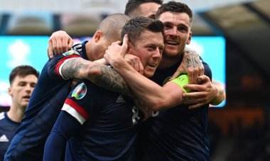 ‘Terrific personality’ – 326-outing Celtic hero names his choice for Broony’s successor