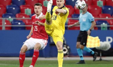Celtic in direct contact to sign Carl Starfelt