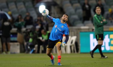 Video: Aussie Keeper Mat Ryan massive hint on move to Celtic rather th