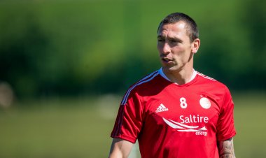 Ex-Celtic skipper Scott Brown should be handed Aberdeen captain's armband now, says ex-Dons ace