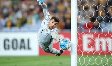 LA Galaxy midfielder says Celtic-linked Mat Ryan "eager" to sign for Real Sociedad - 67 Hail Hail