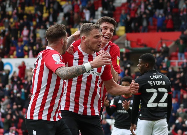Charlie Wyke delivers definitive update on Sunderland future as Celtic and Wigan circle