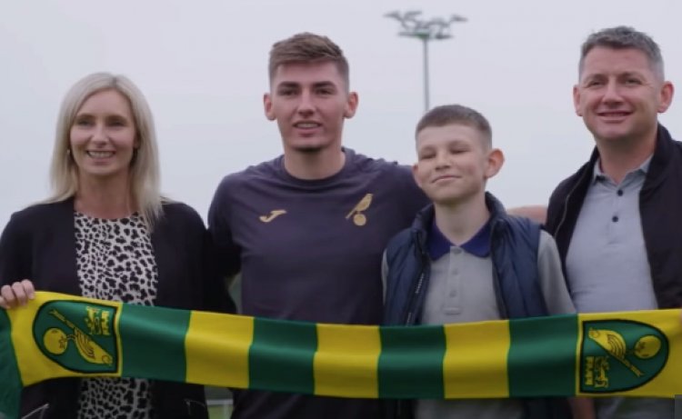 Gilmour's Rangers-mad mum jokes she won't touch the green bit of Norwich's scarf