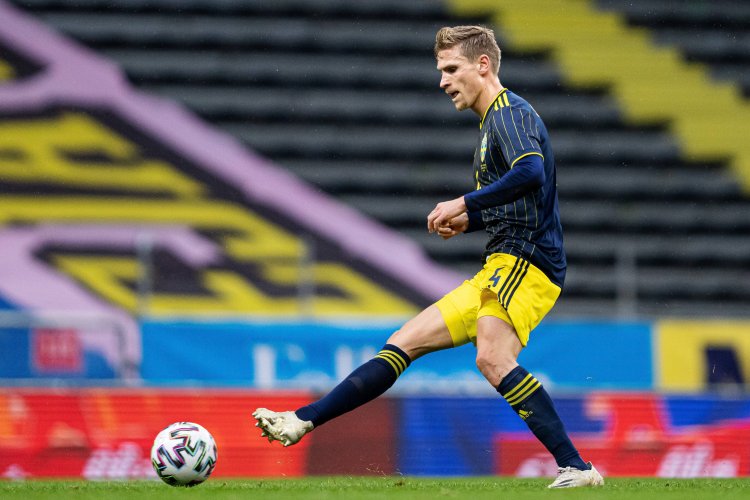 Celtic in talks to sign Swedish centre back Carl Starfelt | Sportslens.com