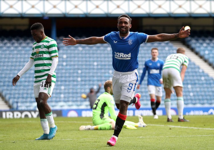 Alex Rae: Rangers and Celtic have undergone a  complete role reversal - the Parkhead club are in disarray