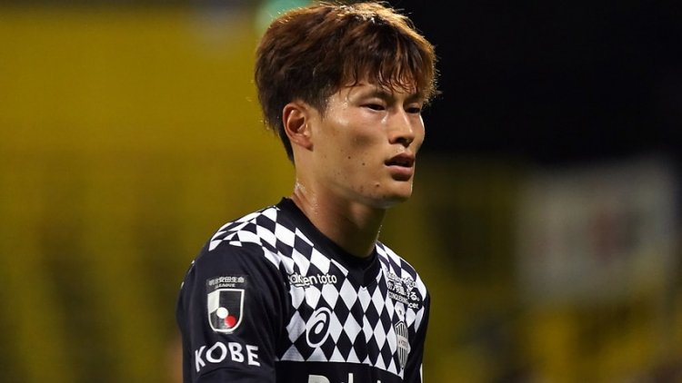 New Celtic signing Furuhashi endorsed by Iniesta as Postecoglou turns to Asia | The World Game