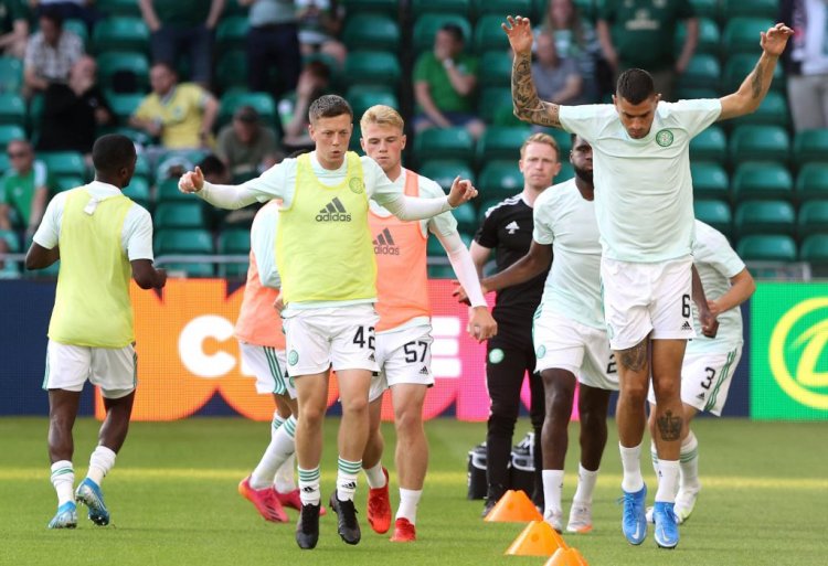 Photo: "I lost my head for a second", Bitton issues apology