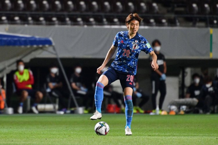 Celtic hold talks with Manchester City over loan deal for defender | T