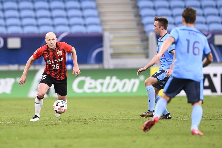 Celtic keen on signing Aaron Mooy | Sportslens.com