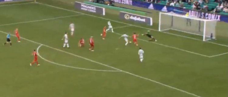 Video: Turnbull gets hat-trick thanks to Ajeti and Rogic | The Celtic