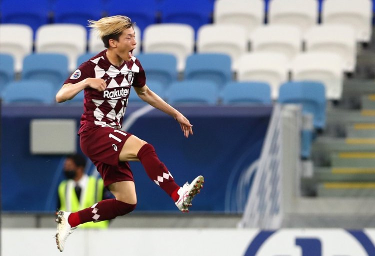 Relief as Ange gives Kyogo injury update