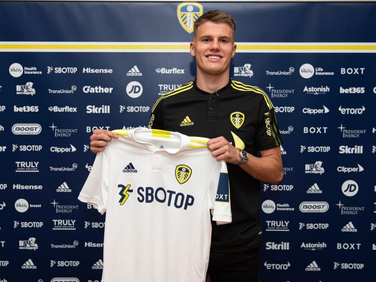 Mark Jackson casts verdict on Leo Hjelde's Leeds United Under-23s debut