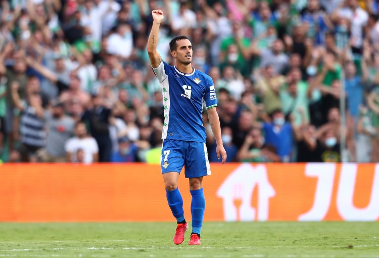 Watch: Juanmi makes it 2-2 between Real Betis and Celtic to complete the comeback - Football Espana
